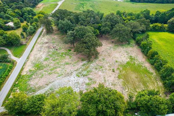 4.5 Acres of Residential Land for Sale in Smithville, Tennessee