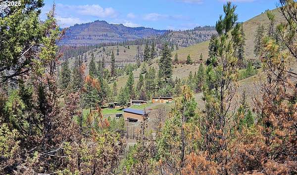 310 Acres of Recreational Land with Home for Sale in Ritter, Oregon
