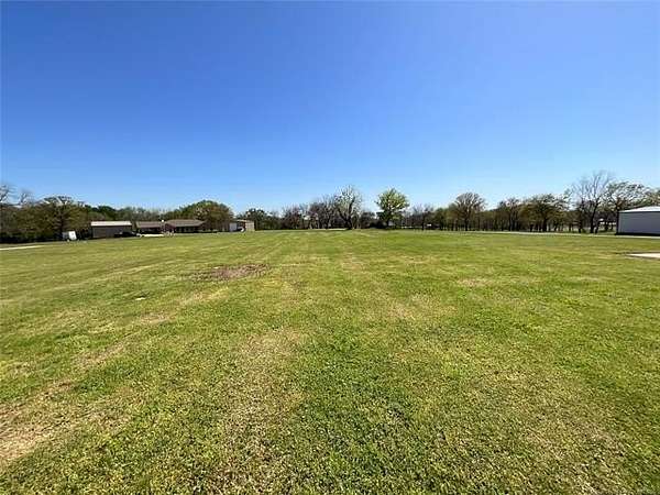 2 Acres of Residential Land for Sale in Kingston, Oklahoma