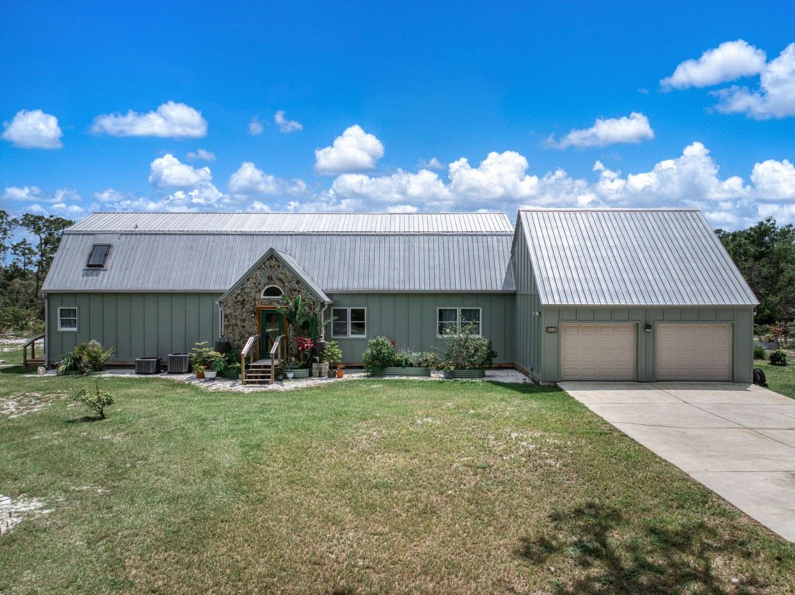 10.2 Acres of Land with Home for Sale in Sebring, Florida