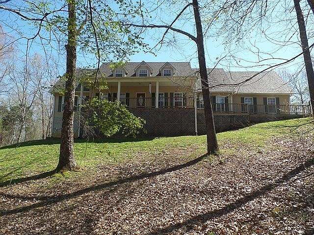 3.2 Acres of Residential Land with Home for Sale in Baxter, Tennessee