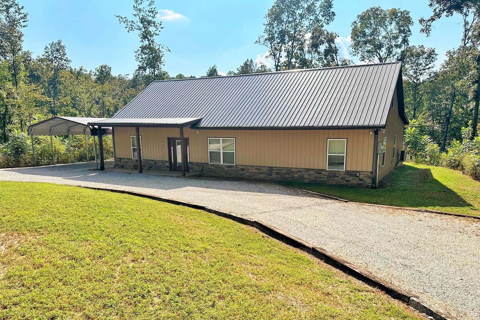 6.4 Acres of Residential Land with Home for Sale in Tullahoma, Tennessee