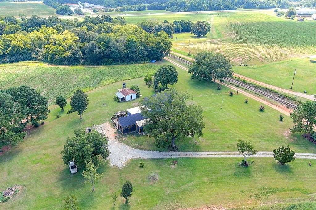 21.1 Acres of Agricultural Land with Home for Sale in Blakely, Georgia