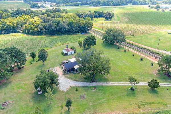 21.1 Acres of Agricultural Land with Home for Sale in Blakely, Georgia