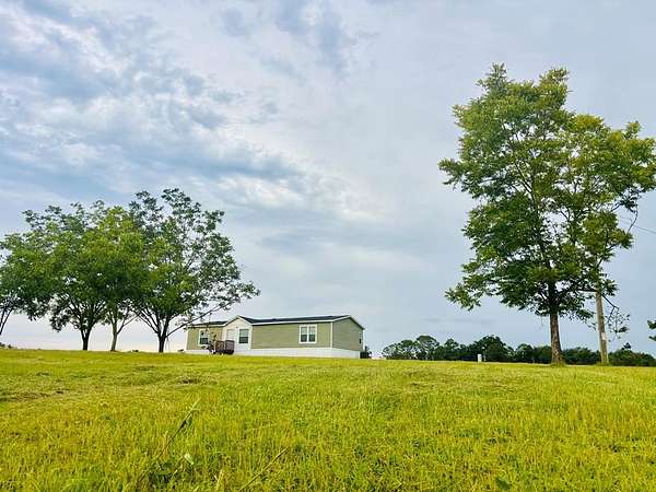 9 Acres of Residential Land with Home for Sale in Douglas, Georgia