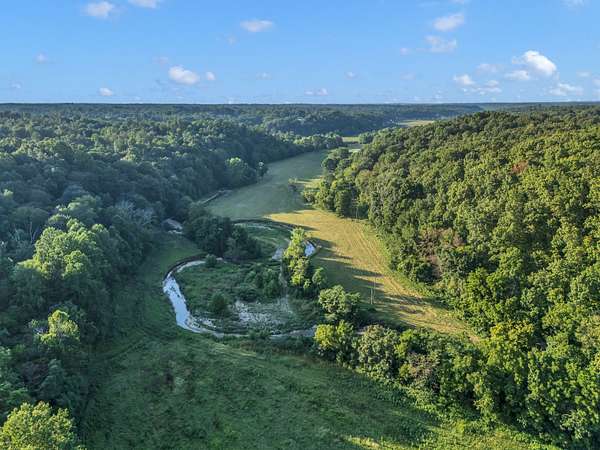 31.3 Acres of Agricultural Land for Sale in Westmoreland, Tennessee