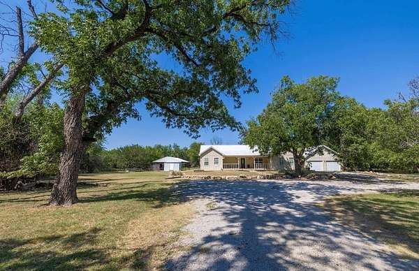3.32 Acres of Residential Land with Home for Sale in Brownwood, Texas