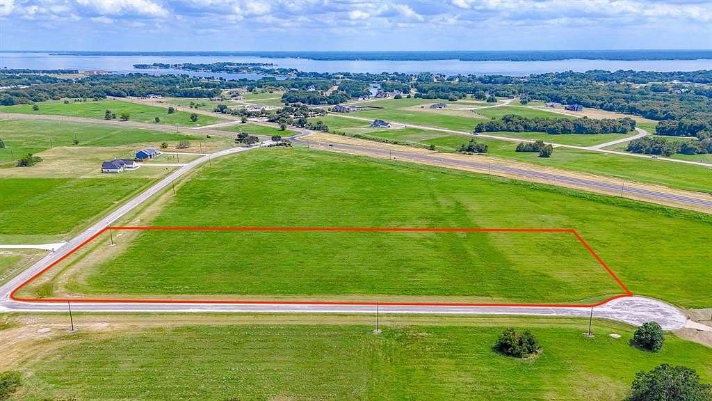 5 Acres of Residential Land for Sale in Corsicana, Texas