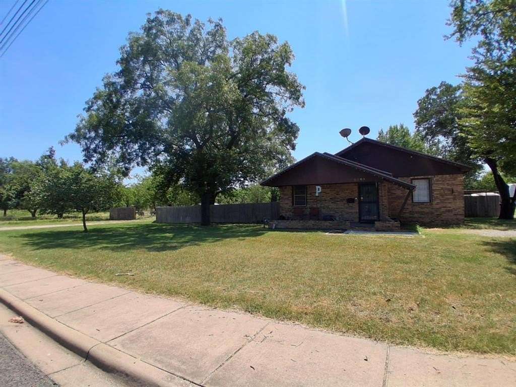 5.58 Acres of Residential Land with Home for Sale in Brownwood, Texas