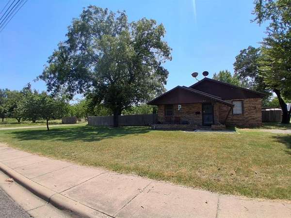 5.58 Acres of Residential Land with Home for Sale in Brownwood, Texas