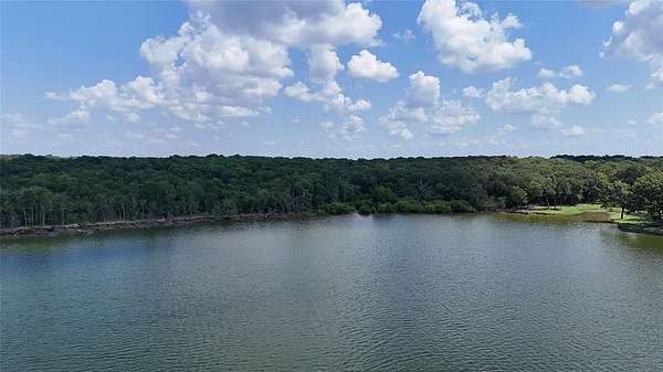 23.5 Acres of Recreational Land for Sale in Kerens, Texas