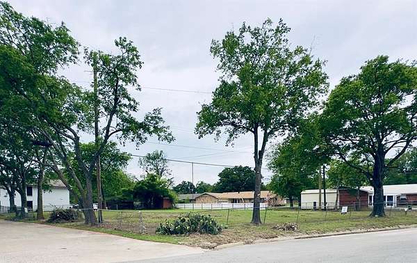 0.25 Acres of Mixed-Use Land for Sale in Sulphur Springs, Texas