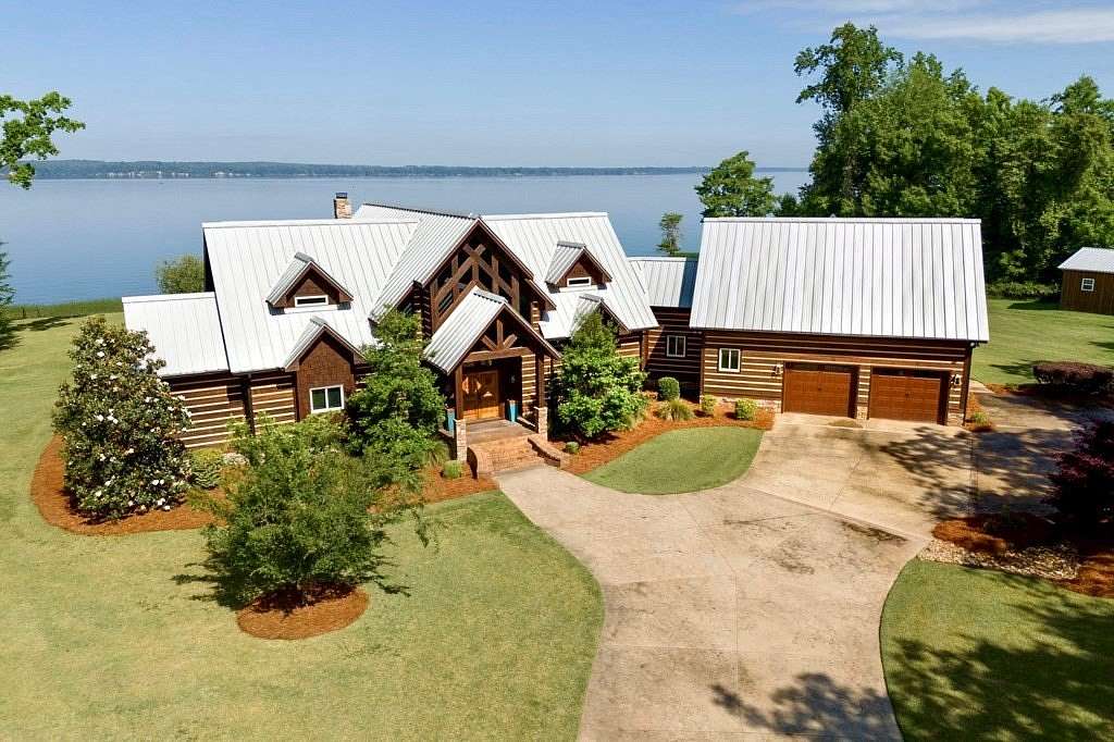 2 Acres of Residential Land with Home for Sale in Fort Gaines, Georgia