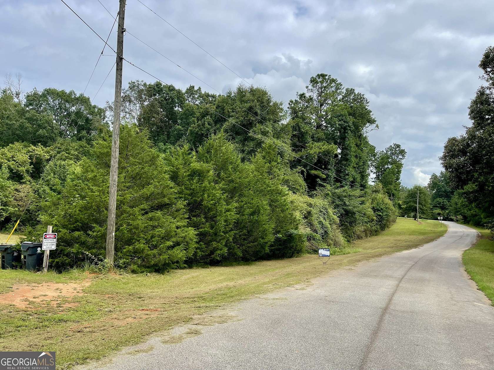 13.4 Acres of Land for Sale in Locust Grove, Georgia