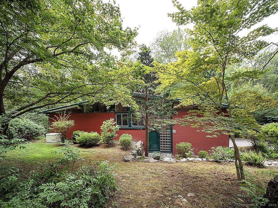 1.5 Acres of Residential Land with Home for Sale in Woodbridge, Connecticut