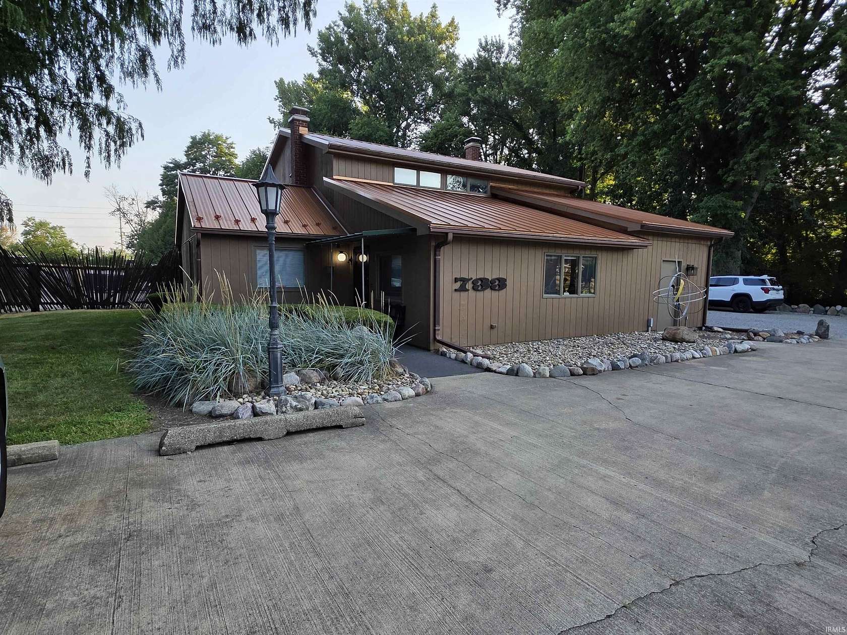 2 Acres of Improved Commercial Land for Lease in Elkhart, Indiana