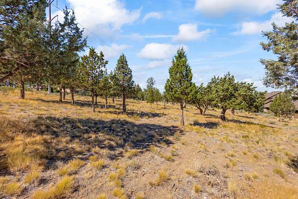 0.34 Acres of Residential Land for Sale in Redmond, Oregon
