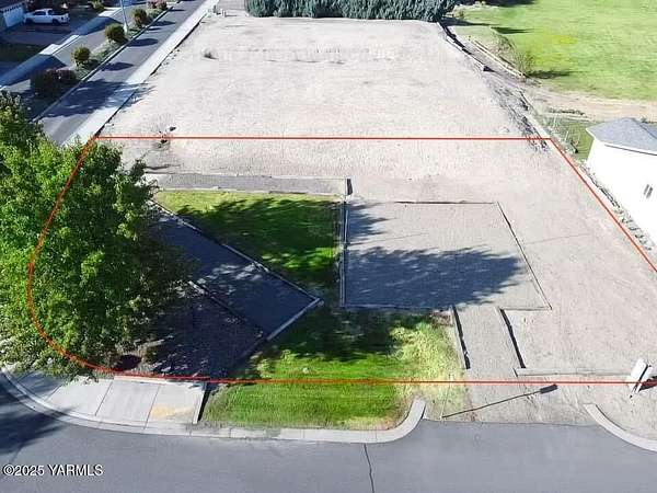 0.25 Acres of Residential Land for Sale in Zillah, Washington