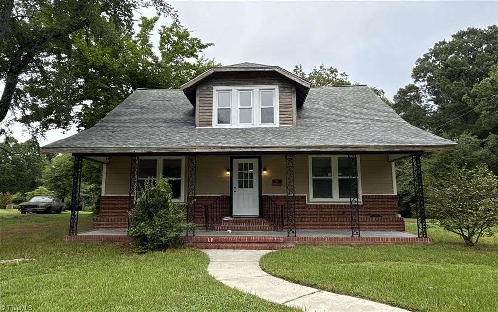 1.5 Acres of Land with Home for Sale in Thomasville, North Carolina