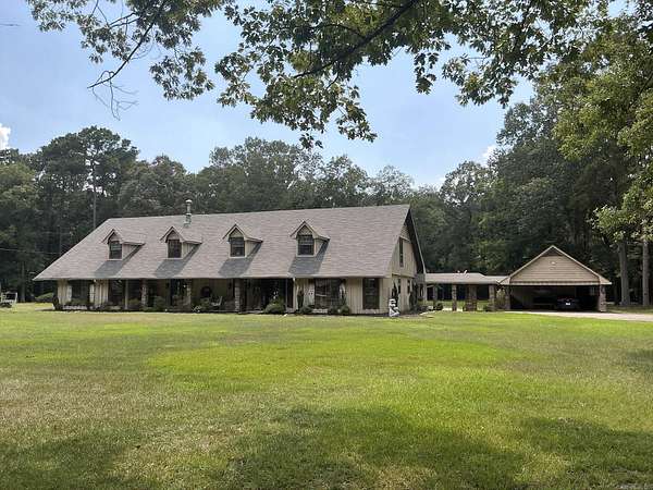 4 Acres of Residential Land with Home for Sale in Crossett, Arkansas