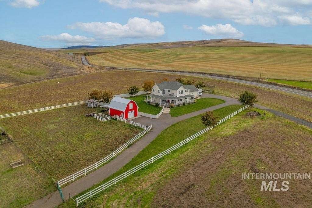 7.1 Acres of Residential Land with Home for Sale in Lewiston, Idaho