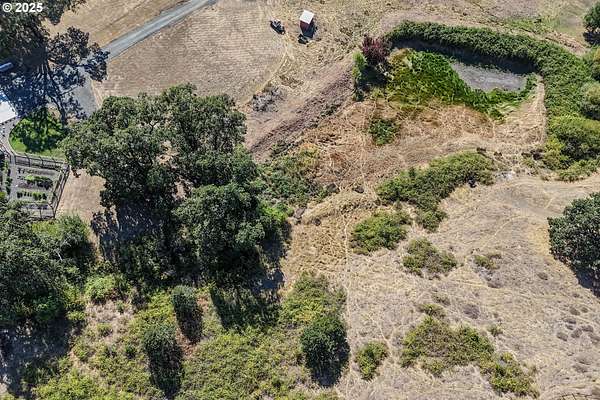 2.52 Acres of Residential Land for Sale in Roseburg, Oregon