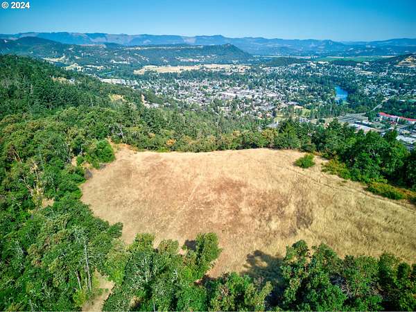 46.6 Acres of Recreational Land for Sale in Roseburg, Oregon