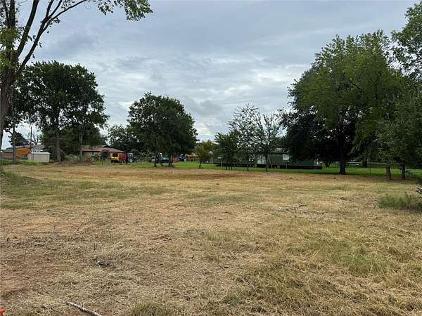 0.33 Acres of Residential Land for Sale in McDade, Texas