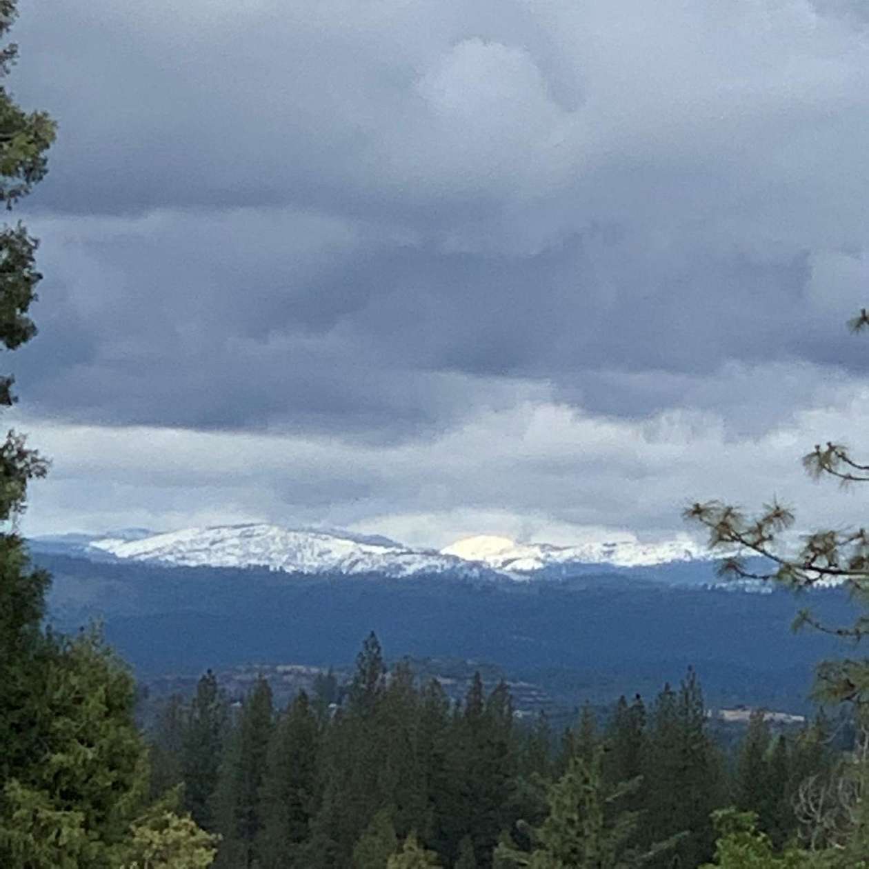 2.3 Acres of Residential Land with Home for Sale in Mountain Ranch, California