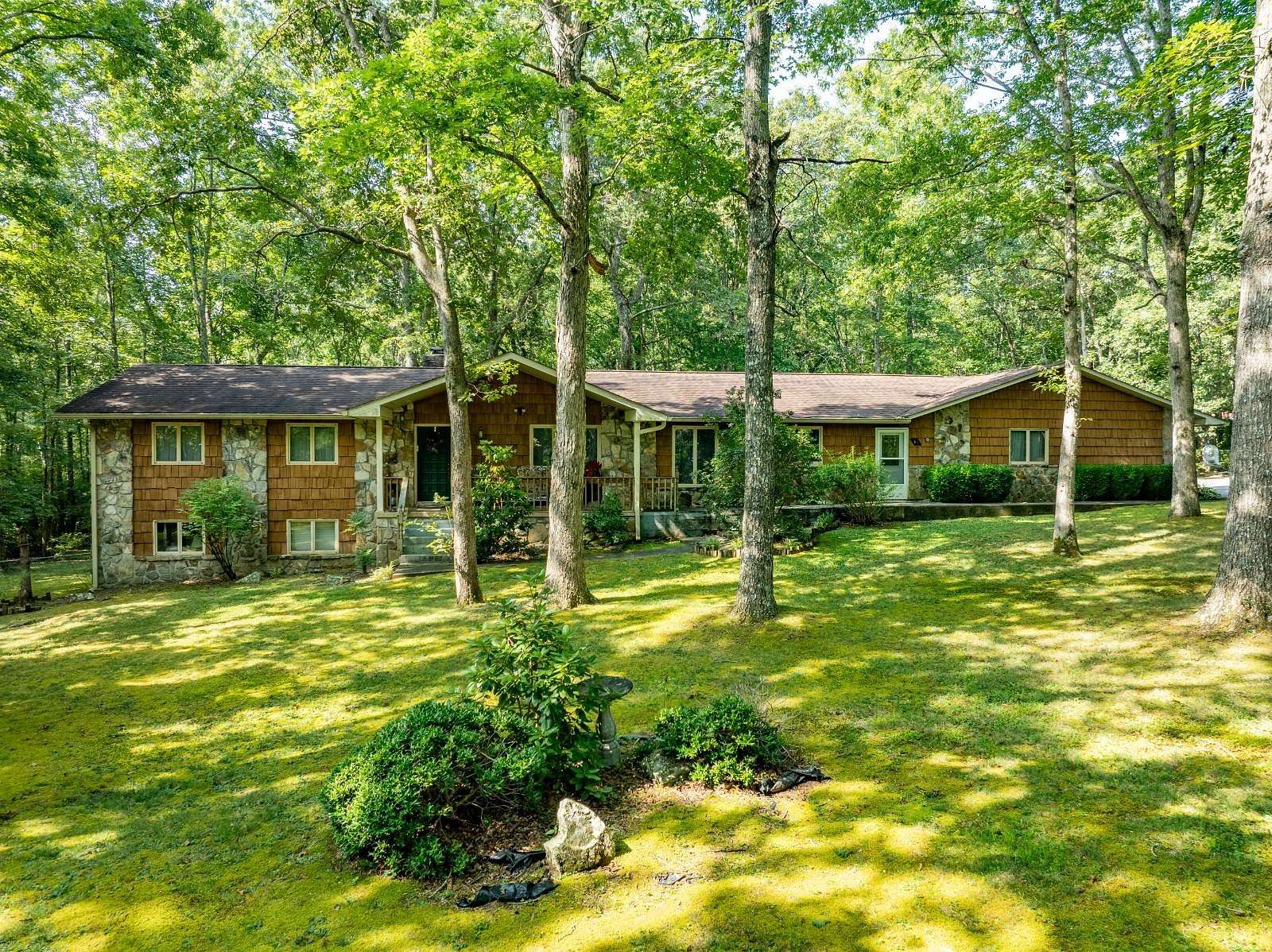 3.32 Acres of Residential Land with Home for Sale in Crossville, Tennessee