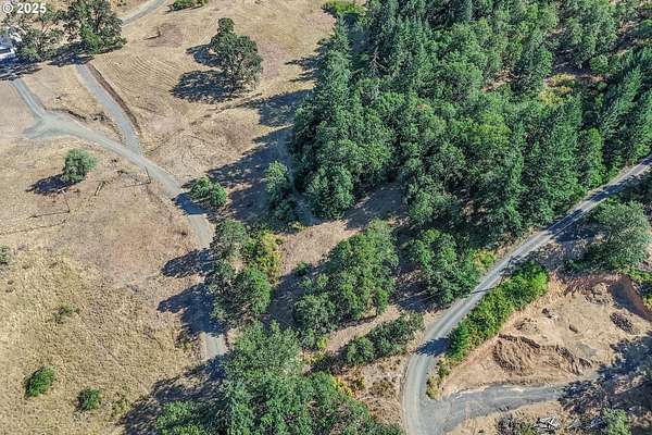 2.52 Acres of Residential Land for Sale in Roseburg, Oregon