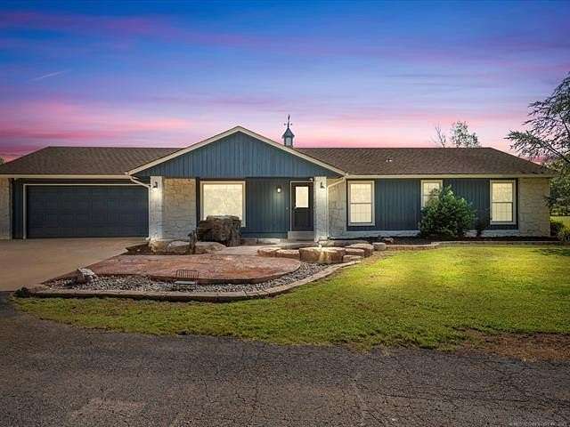 10 Acres of Residential Land with Home for Sale in Bartlesville, Oklahoma