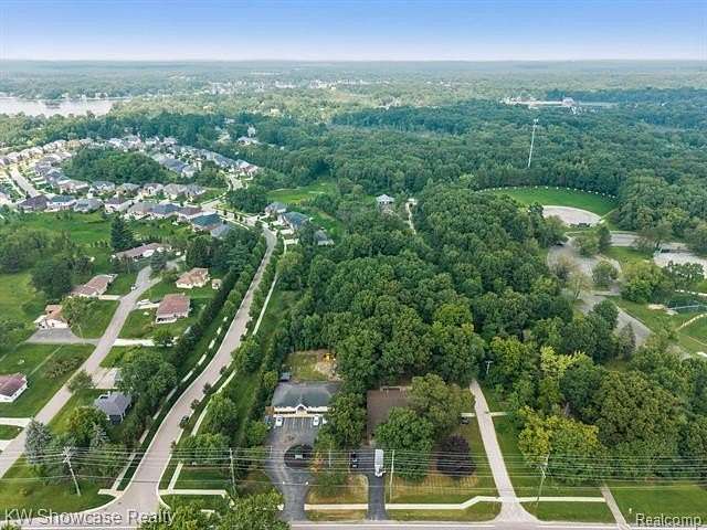 1.2 Acres of Residential Land for Sale in Commerce Township, Michigan