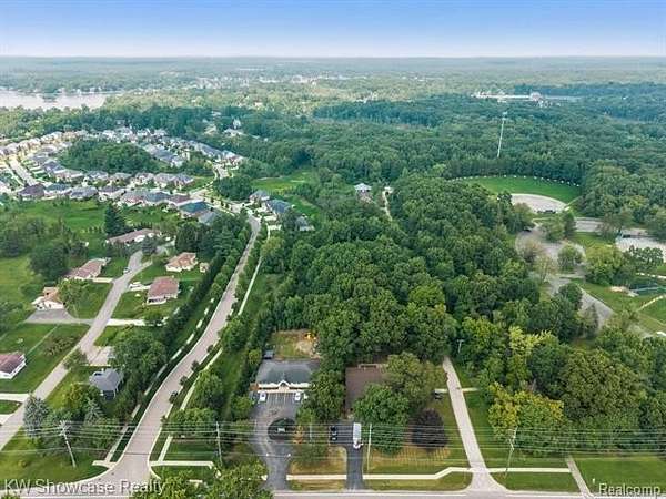 1.2 Acres of Residential Land for Sale in Commerce Township, Michigan