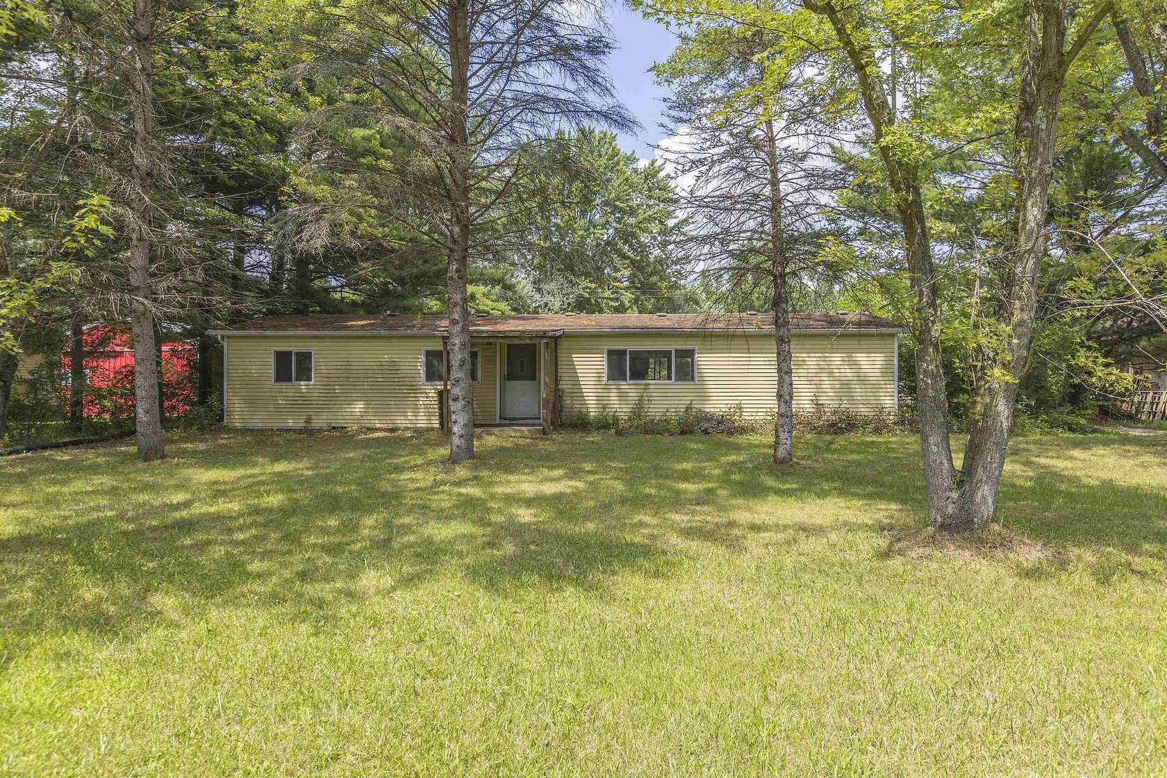 3.3 Acres of Improved Residential Land for Sale in Mount Pleasant, Michigan