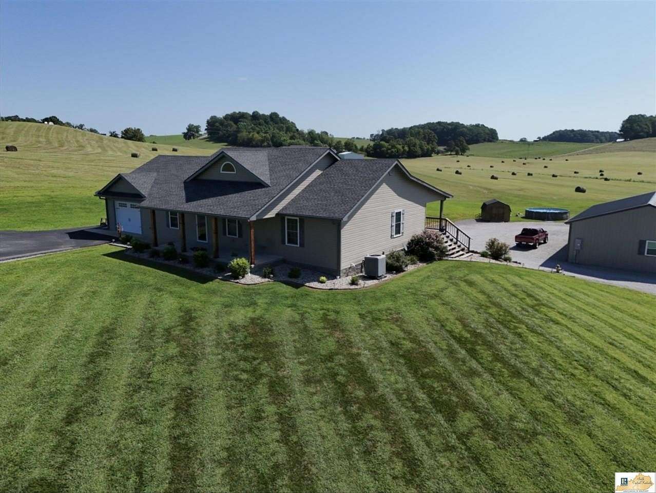 10 Acres of Residential Land with Home for Sale in Tompkinsville, Kentucky