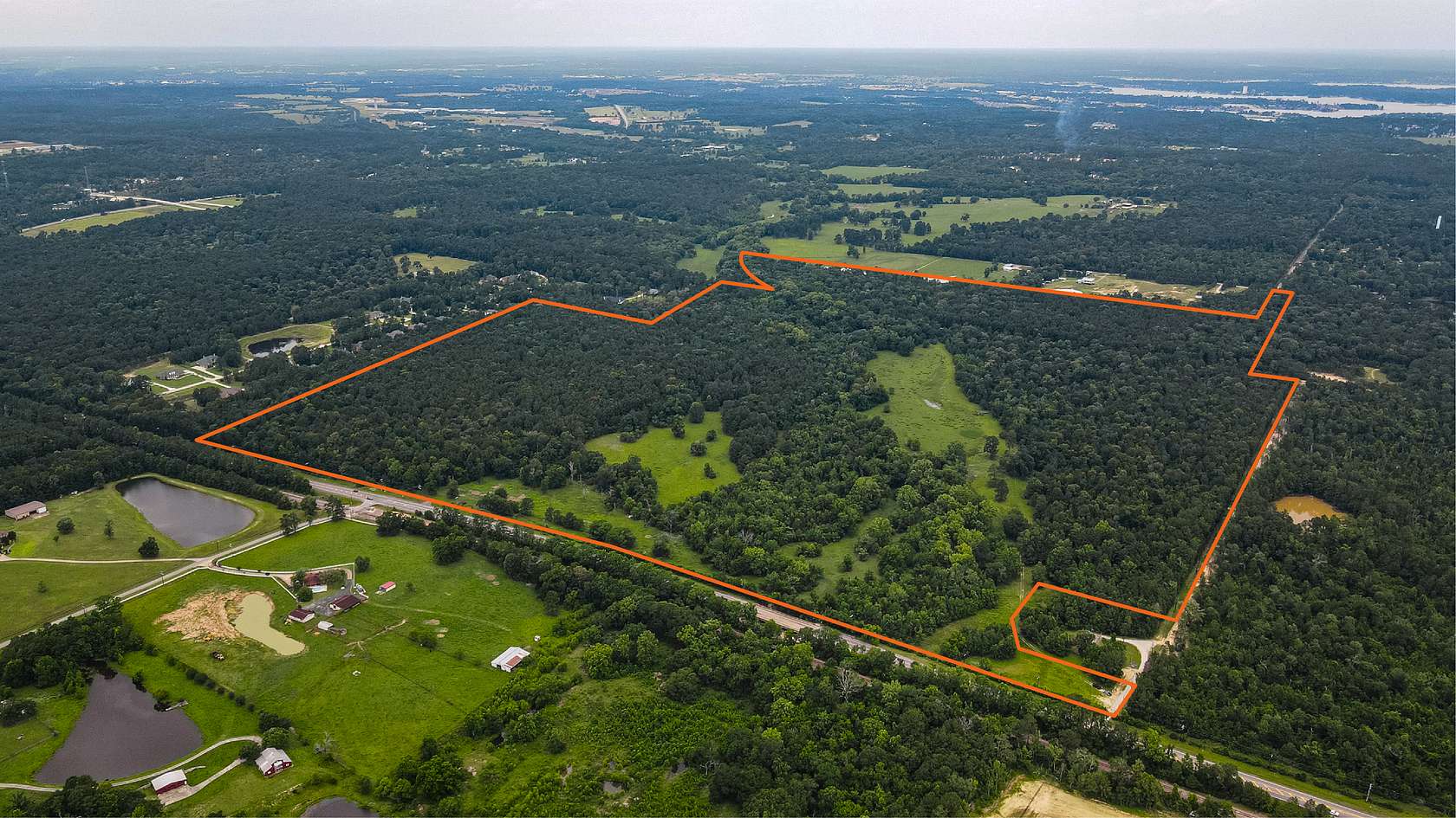 225 Acres of Land for Sale in Montgomery, Texas