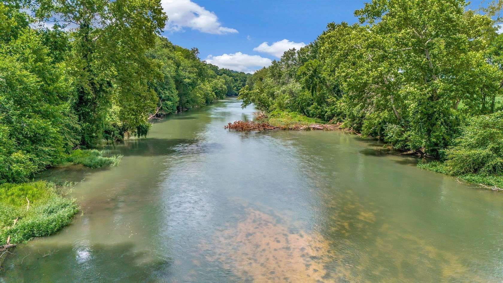 7 Acres of Improved Residential Land for Sale in Lobelville, Tennessee