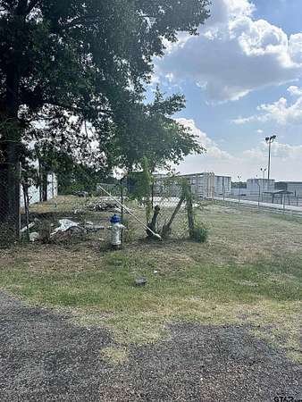 0.17 Acres of Residential Land for Sale in Mount Pleasant, Texas