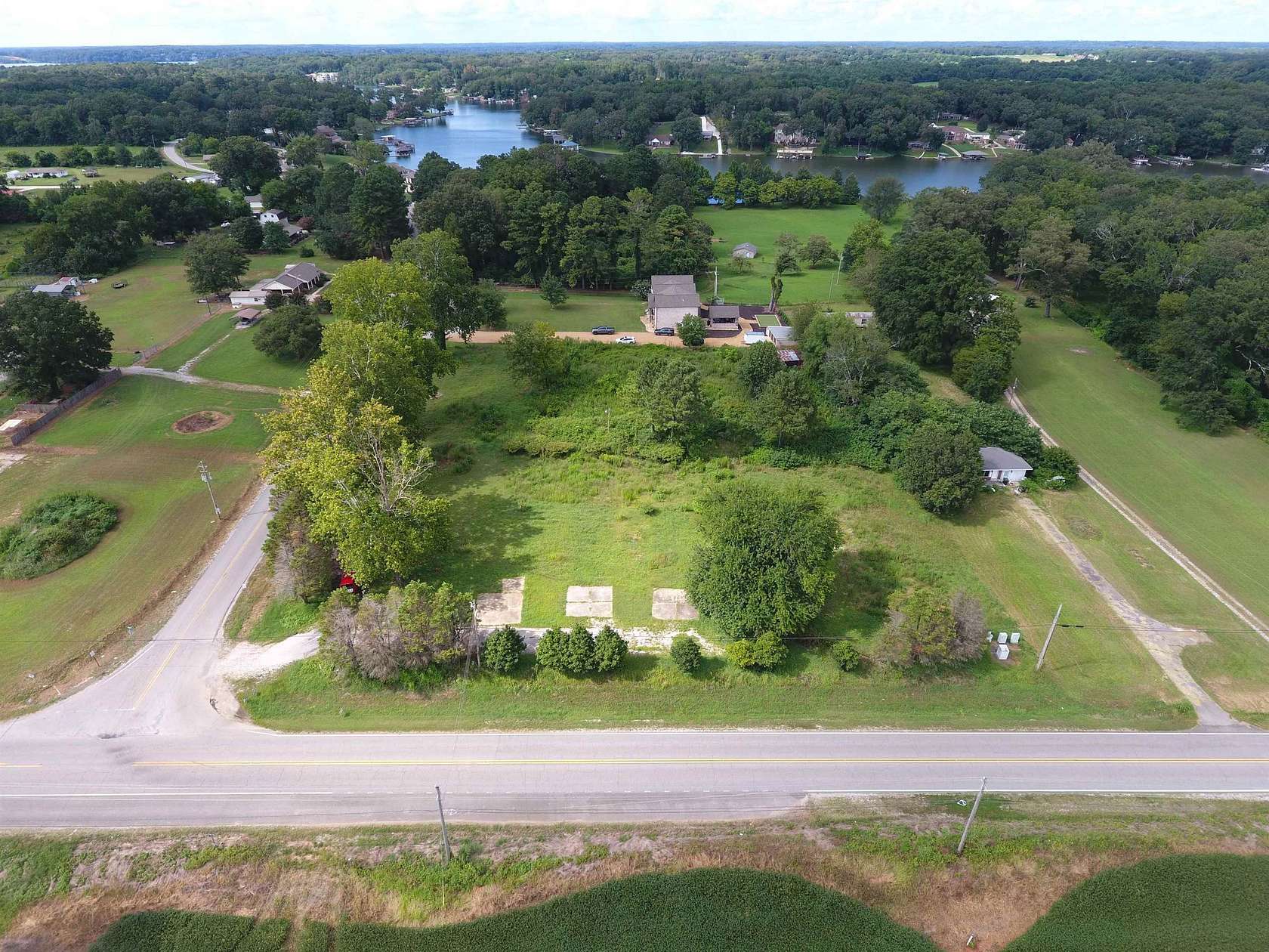 2.28 Acres of Residential Land for Sale in Muscle Shoals, Alabama