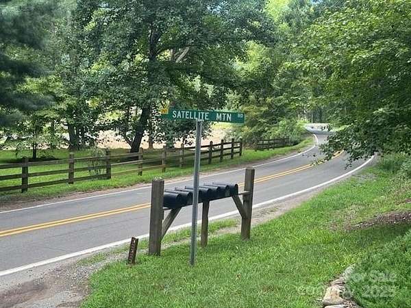 3.7 Acres of Residential Land for Sale in Burnsville, North Carolina
