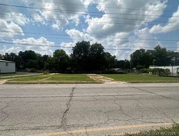 0.45 Acres of Commercial Land for Sale in Okmulgee, Oklahoma