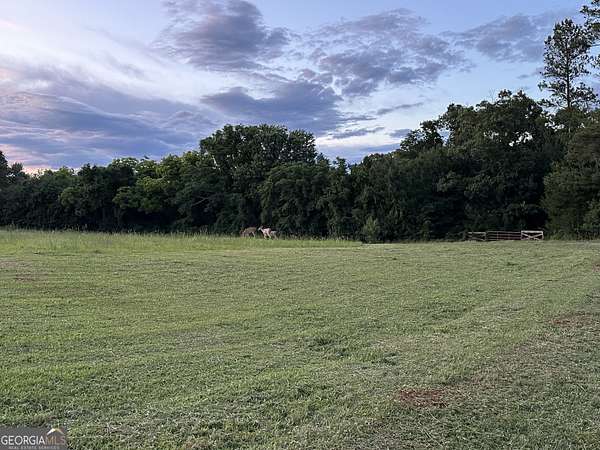 1.57 Acres of Residential Land for Sale in Hartwell, Georgia