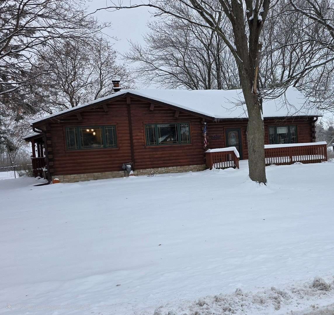 4 Acres of Residential Land with Home for Sale in Elgin, Illinois