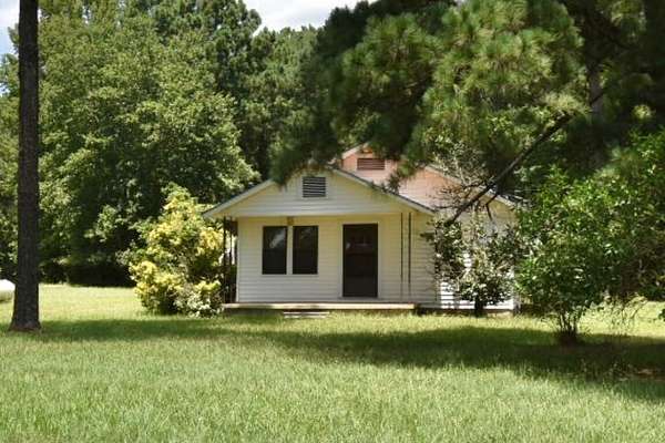 14 Acres of Land with Home for Sale in Prescott, Arkansas