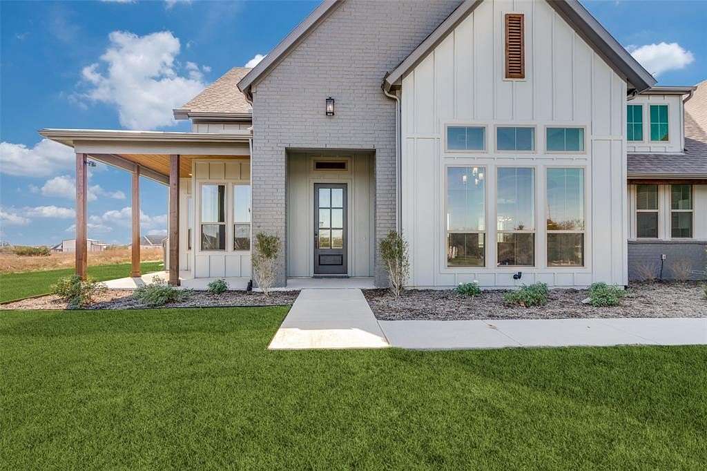 2 Acres of Land with Home for Sale in Weatherford, Texas