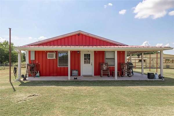 28.9 Acres of Land with Home for Sale in Dublin, Texas