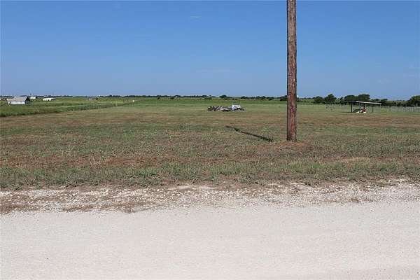 2 Acres of Residential Land for Sale in Whitesboro, Texas
