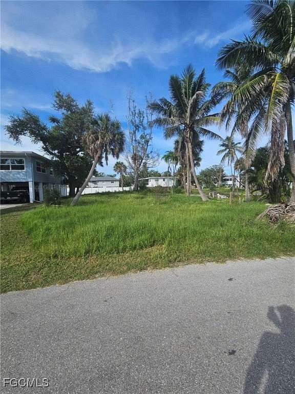 0.13 Acres of Commercial Land for Sale in Fort Myers Beach, Florida