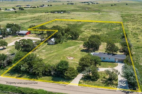 5.22 Acres of Residential Land with Home for Sale in Canyon, Texas